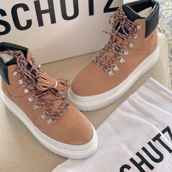 SCHUTZ Marlua Chunky Hiking Boot Sz 7.5 NIB - Picture 2 of 9